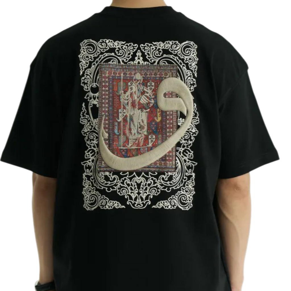 Ornate Waw (و) Calligraphy Oversized Tee