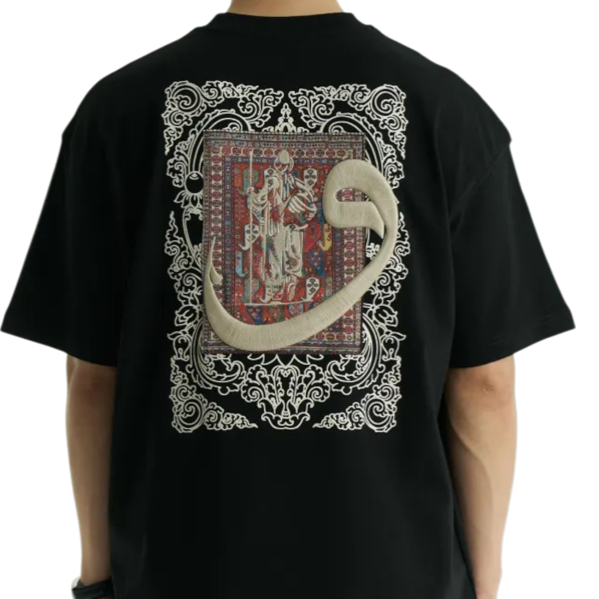 Ornate Waw (و) Calligraphy Oversized Tee